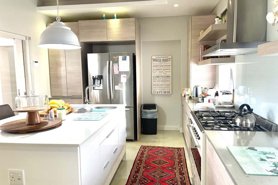 3 Bedroom Property for Sale in Bowtie Western Cape